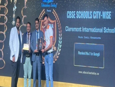 India School Merit Award Bangalore(Number One CBSE School Award in Sangali District)